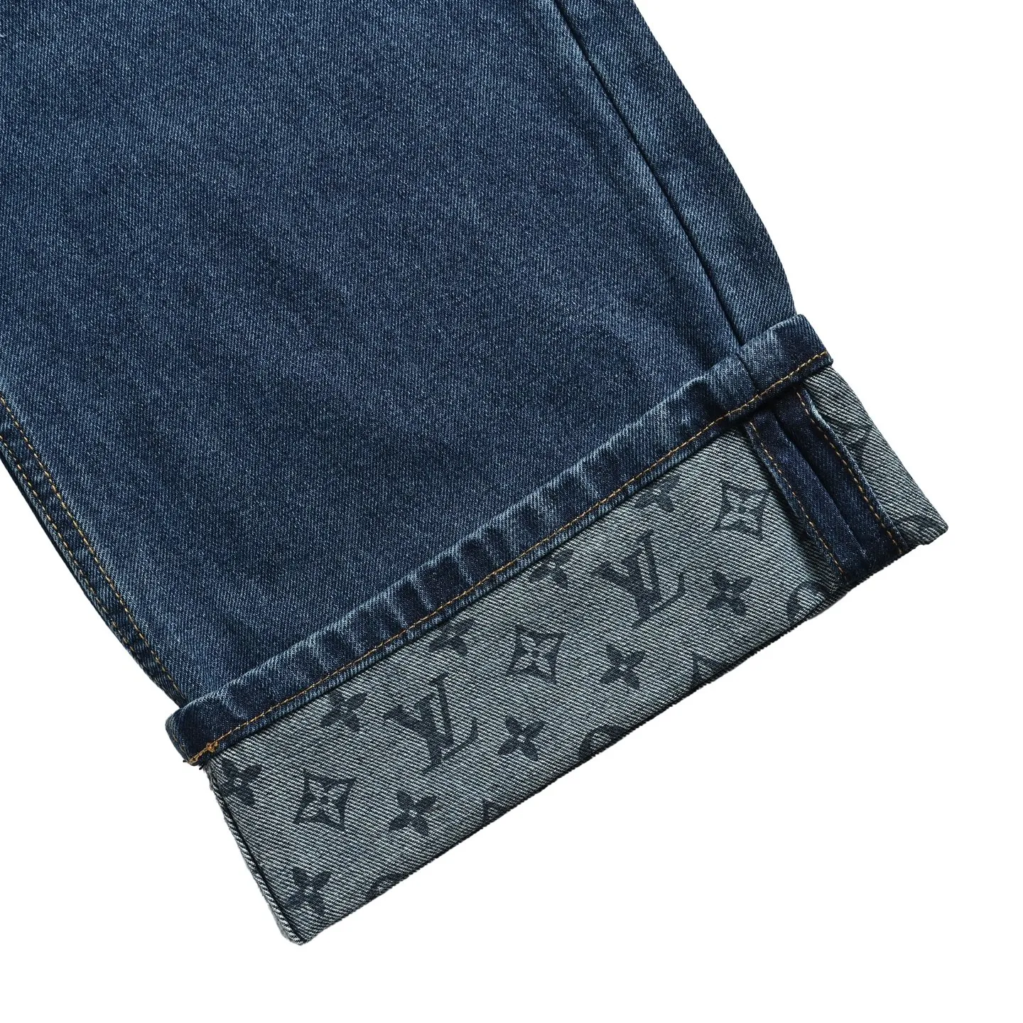 Louis Vuitton/Louis Vuitton cuffed presbyopic skateboard jeans